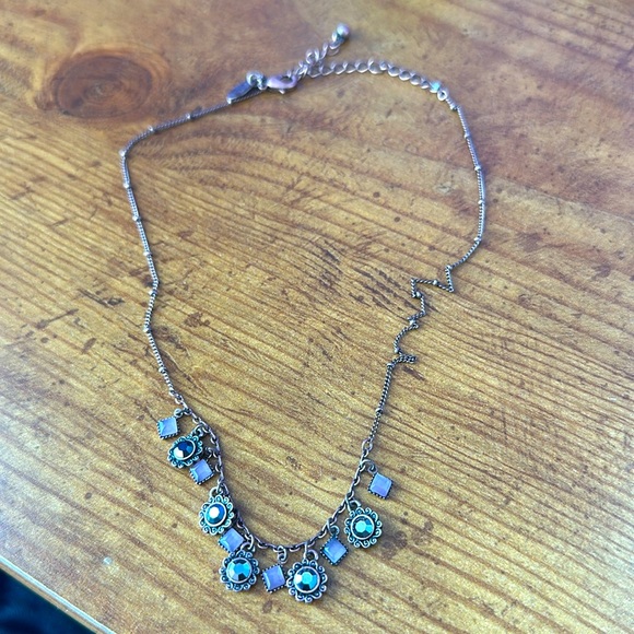 Lia Sophia necklace rose gold tone with iridescent and pink accents ‘sashay’ - Picture 3 of 4